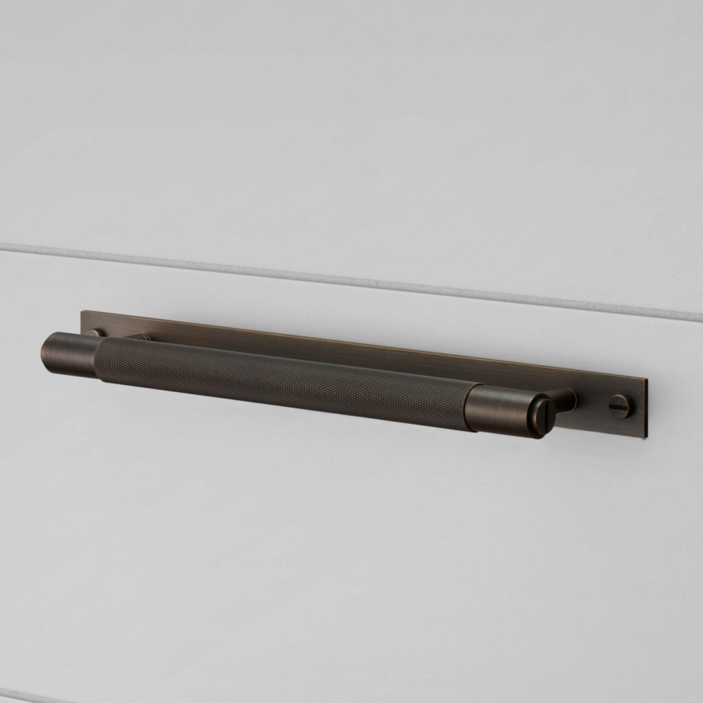 PULL BAR / PLATE / SMOKED BRONZE